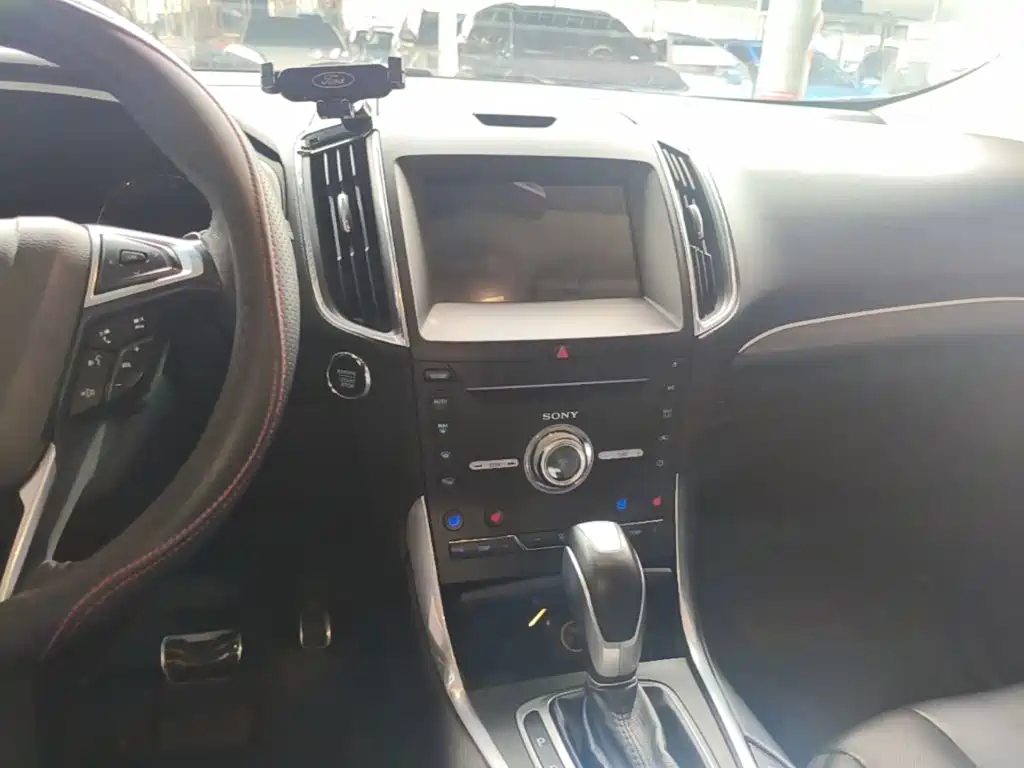 Ford Edge — миниатюра 13