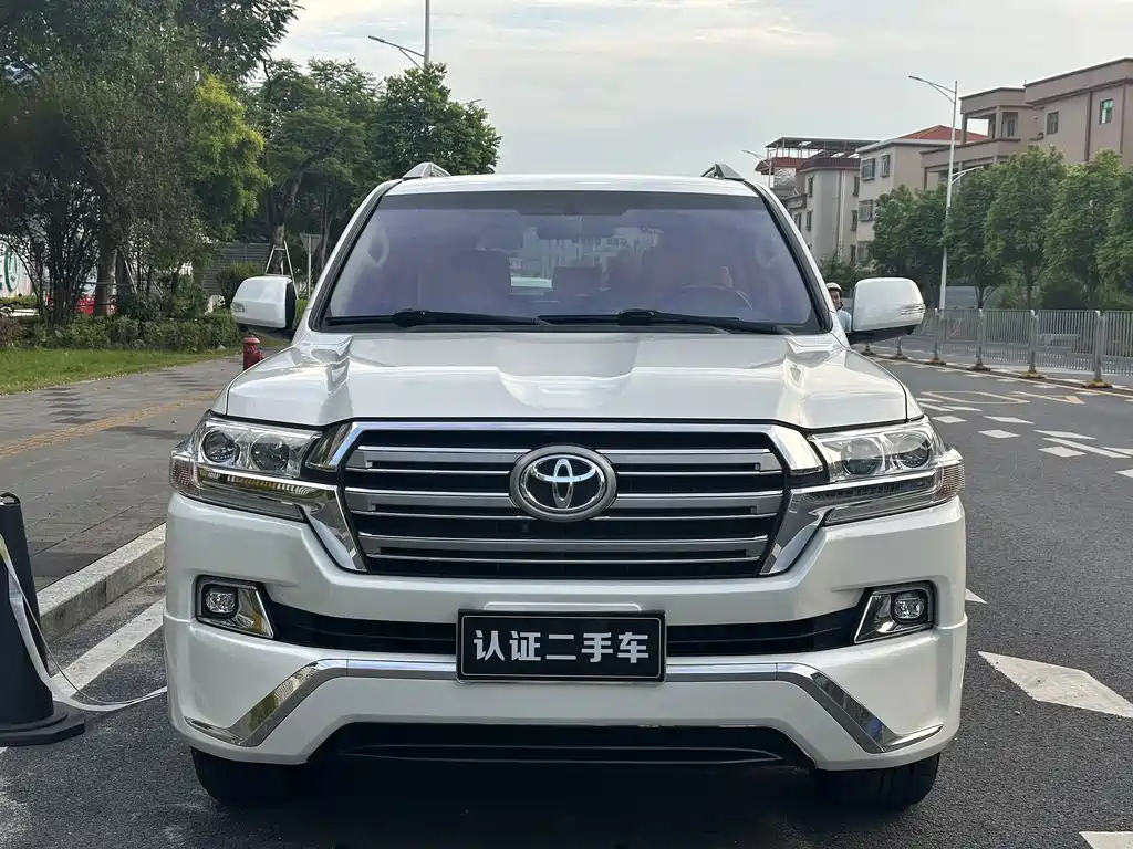 Toyota Land Cruiser — миниатюра 2