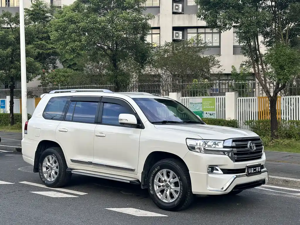 Toyota Land Cruiser — миниатюра 4