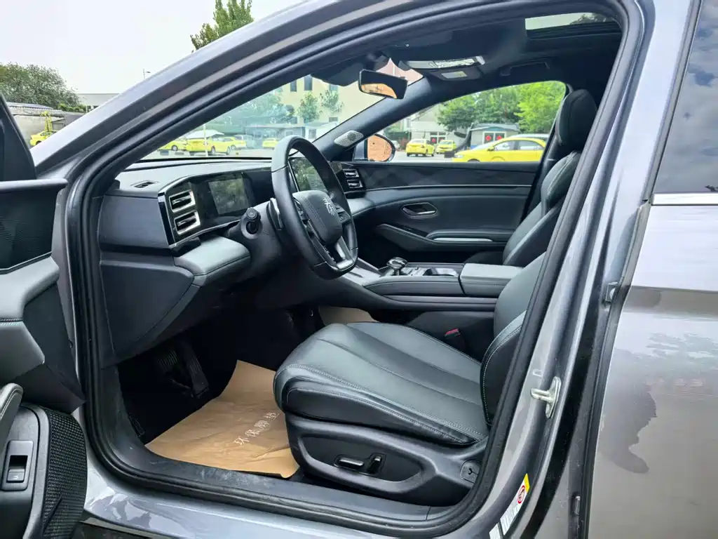 BYD Qin L L 2025 DM-i Smart Drive 120KM