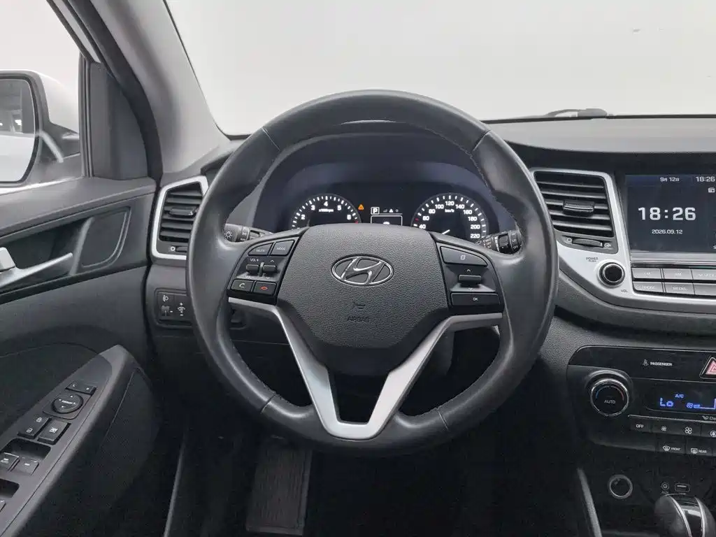 Hyundai Tucson — миниатюра 11