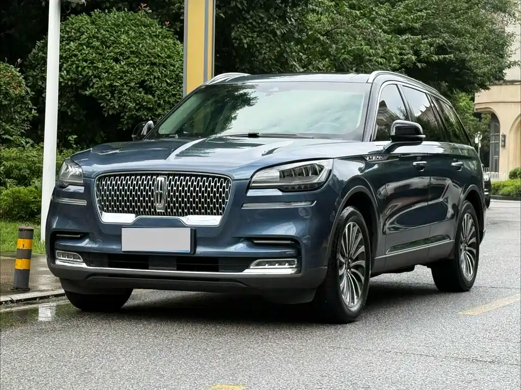 Lincoln Aviator (Import) — миниатюра 3