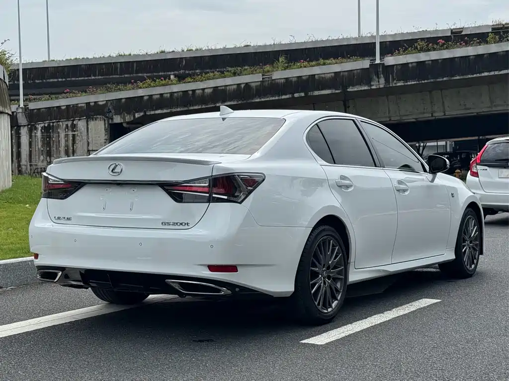 Lexus GS — миниатюра 5