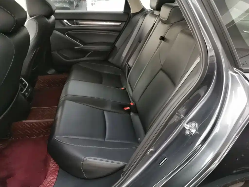 Honda Accord — миниатюра 17