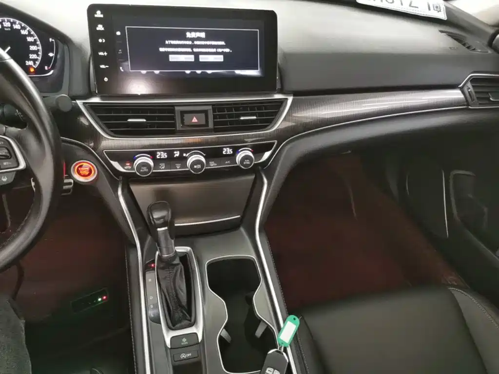 Honda Accord — миниатюра 14