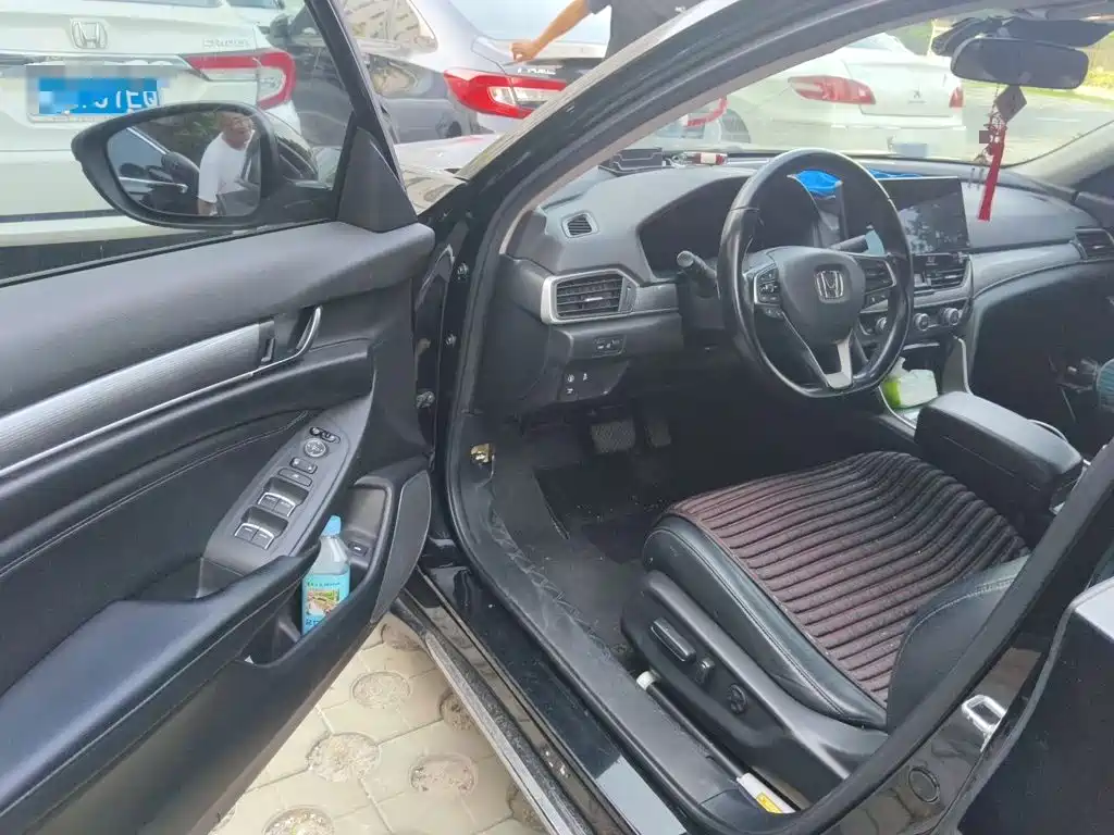 Honda Accord — миниатюра 14
