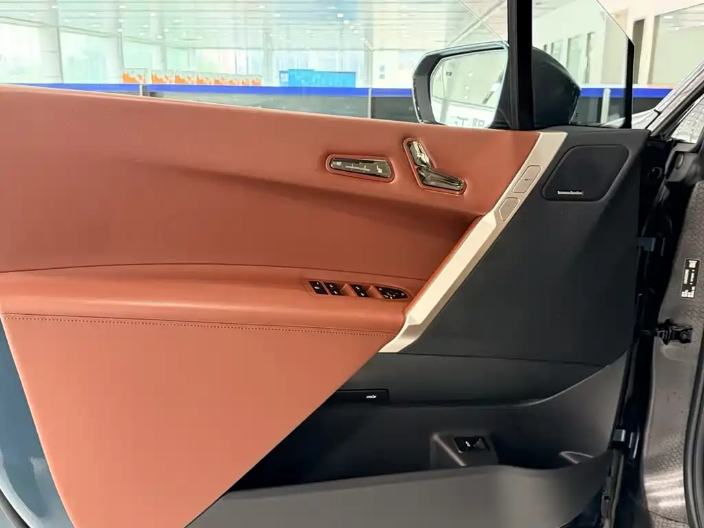 BMW iX — миниатюра 8