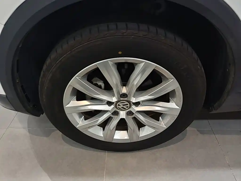 Volkswagen T-Roc — миниатюра 23