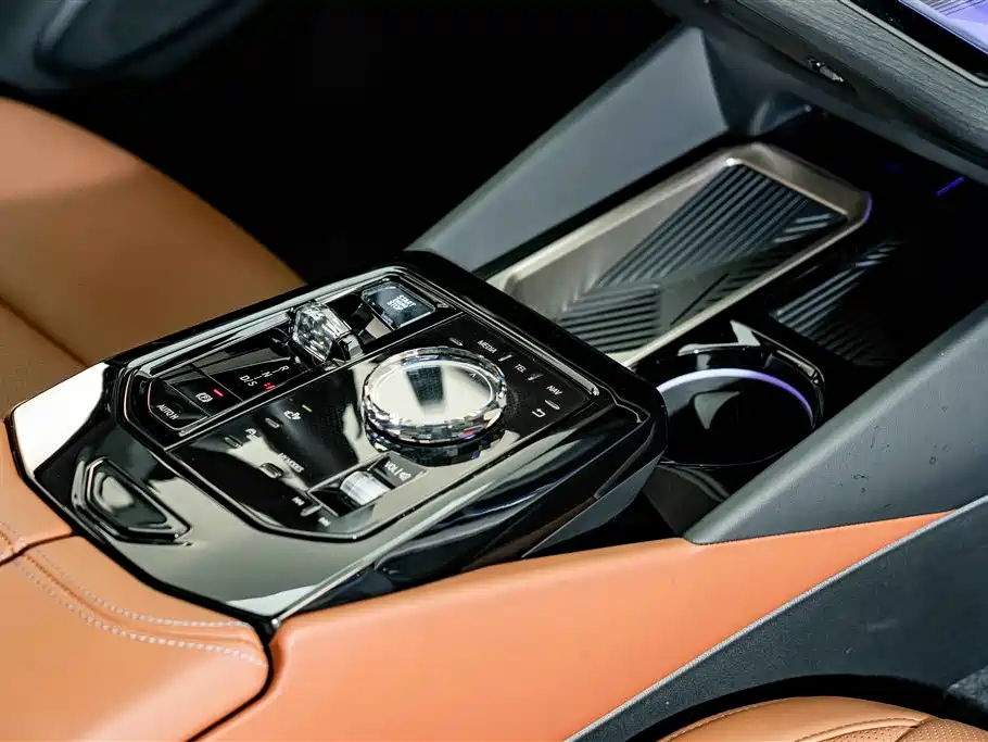 BMW 5 Series — миниатюра 20