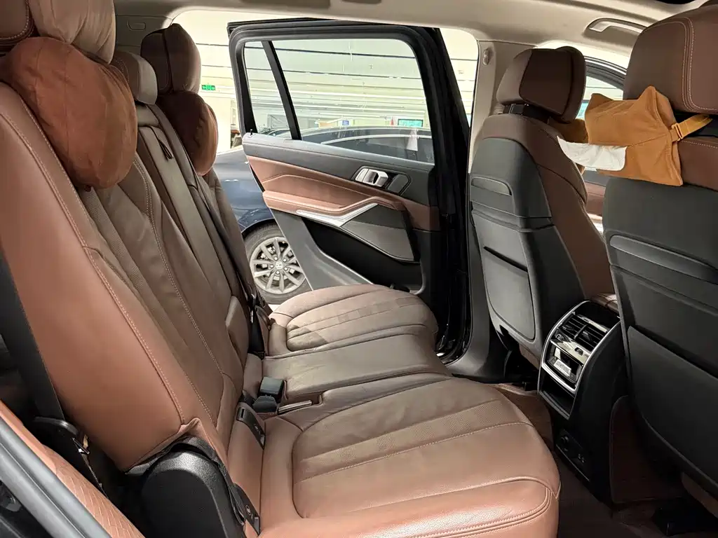 BMW X7 — миниатюра 10