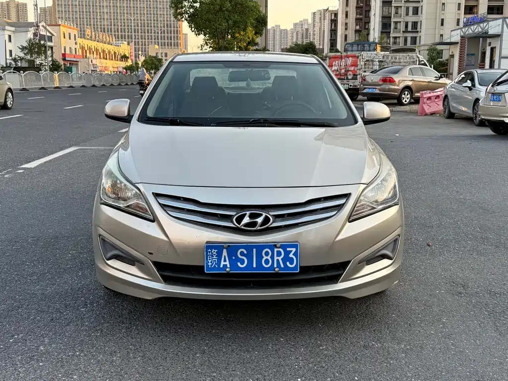 Hyundai Verna — миниатюра 2