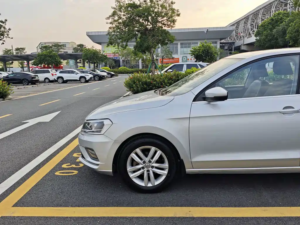 Volkswagen Jetta — миниатюра 19