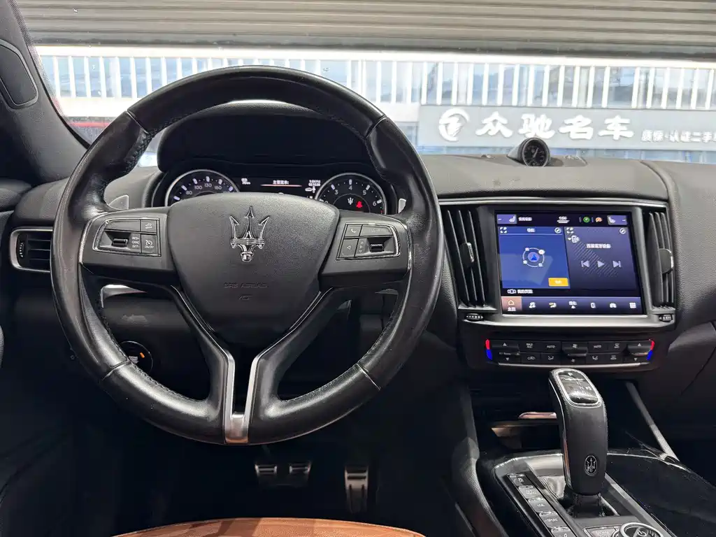 Maserati Levante — миниатюра 9