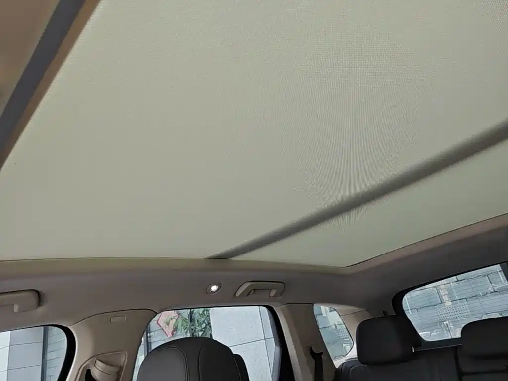 Volkswagen Touareg — миниатюра 18