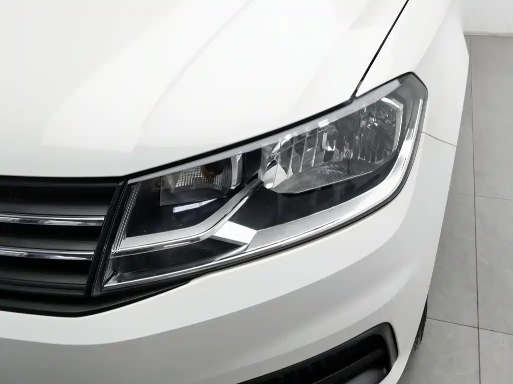 Volkswagen Santana — миниатюра 7
