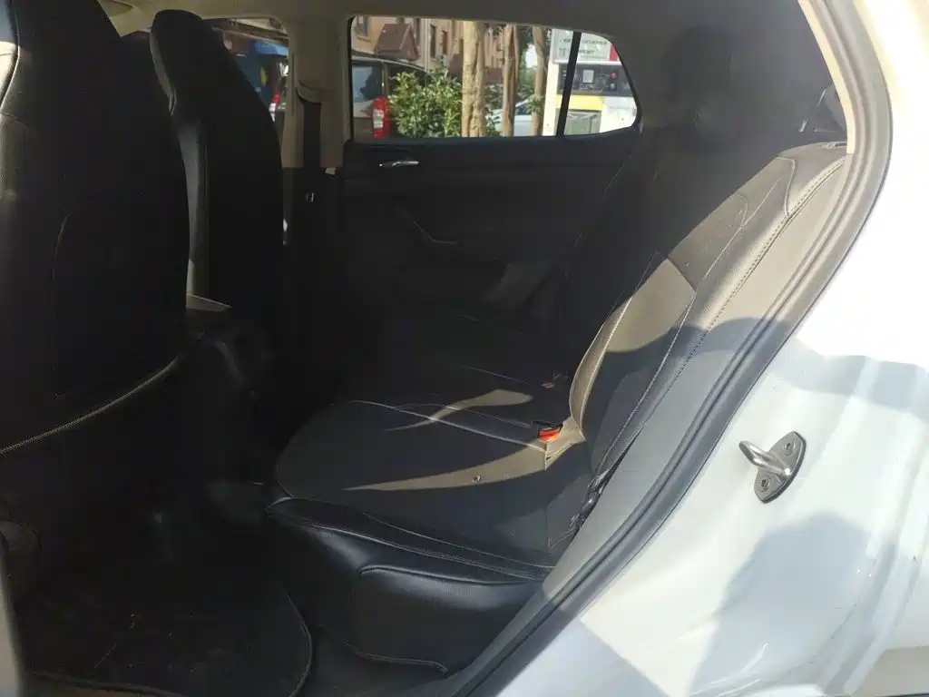 Volkswagen T-Cross — миниатюра 13