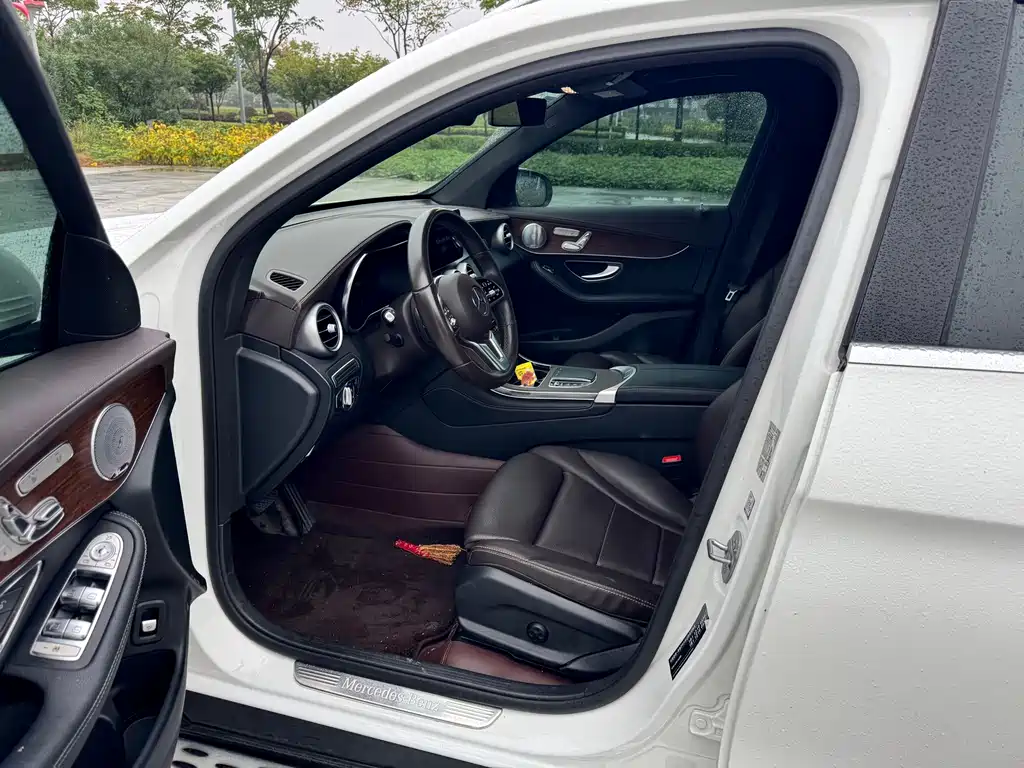 Mercedes-Benz GLC — миниатюра 10