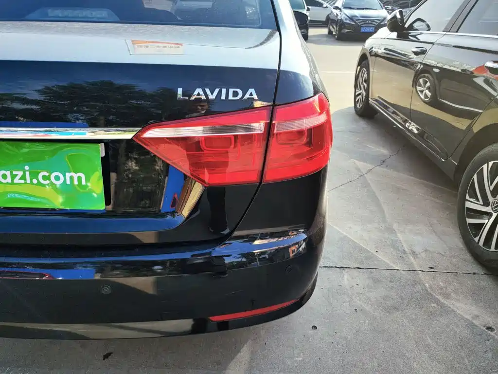 Volkswagen Lavida — миниатюра 8