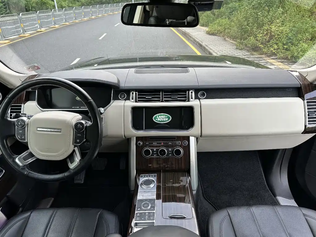 Land Rover Range Rover — миниатюра 8