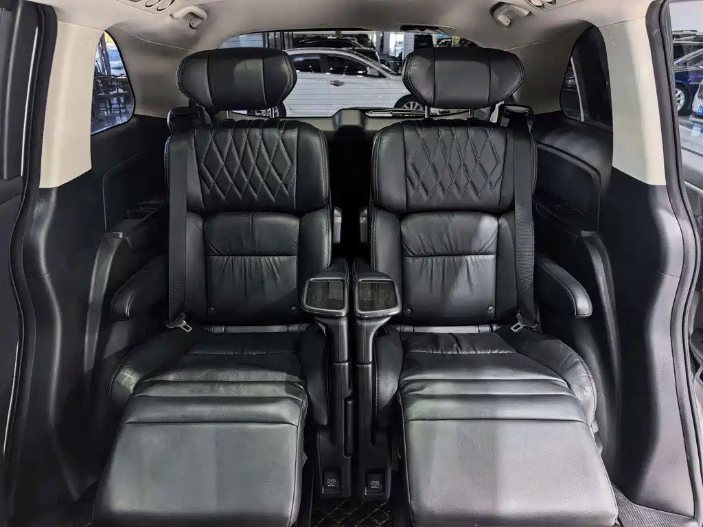 Honda Elysion — миниатюра 6