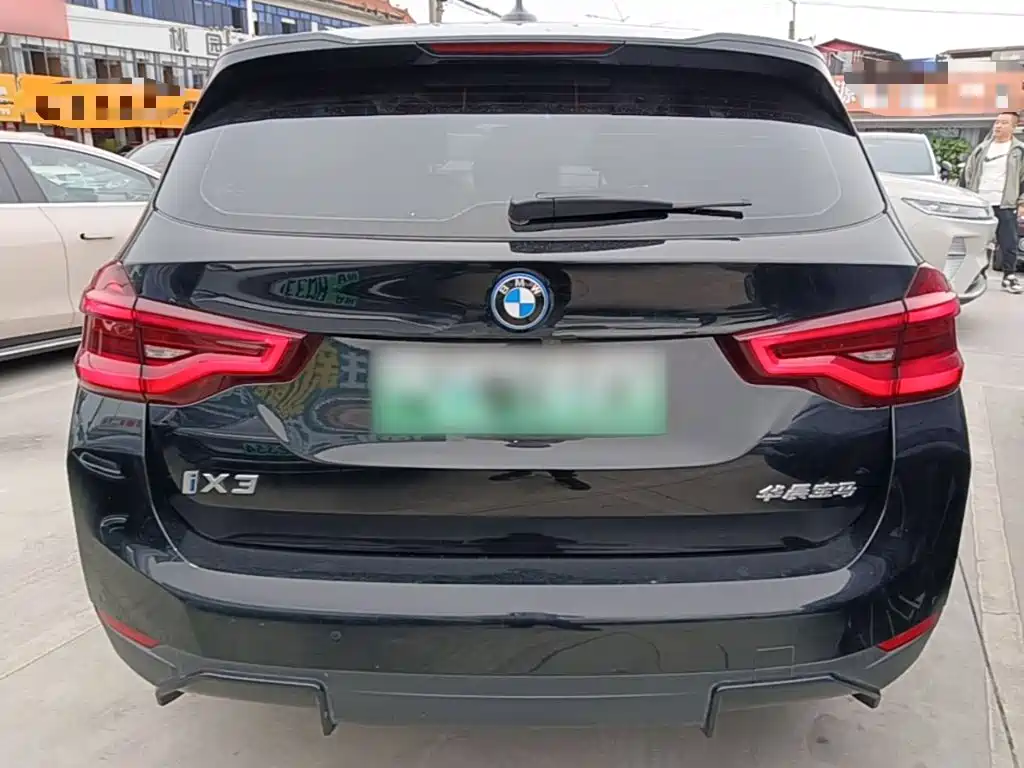 BMW iX3 — миниатюра 6