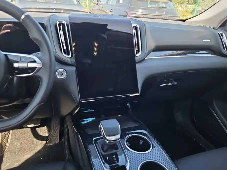 Hongqi Hongqi HS3 PHEV — миниатюра 11