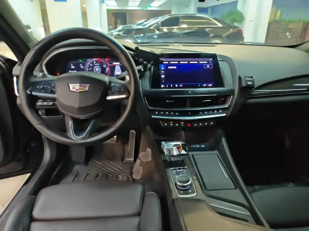 Cadillac CT5 2022 28T