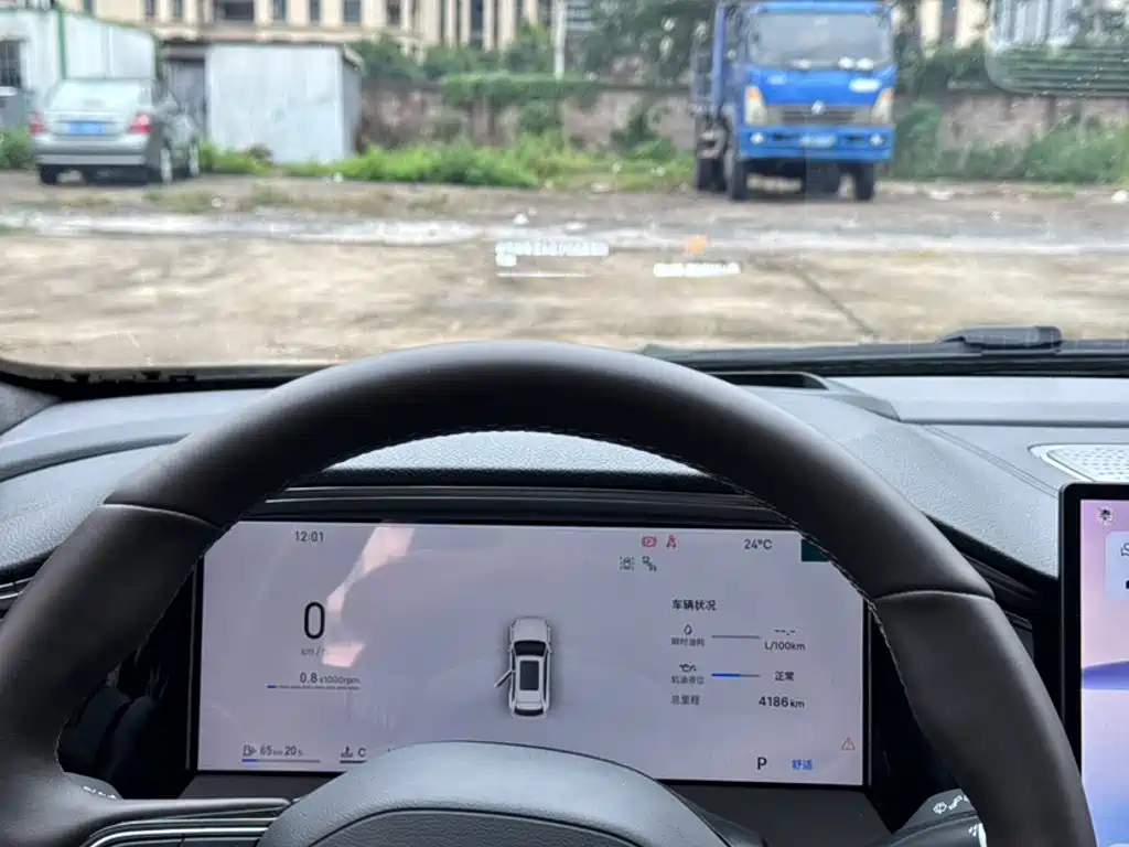Geely Xingyue L — миниатюра 13