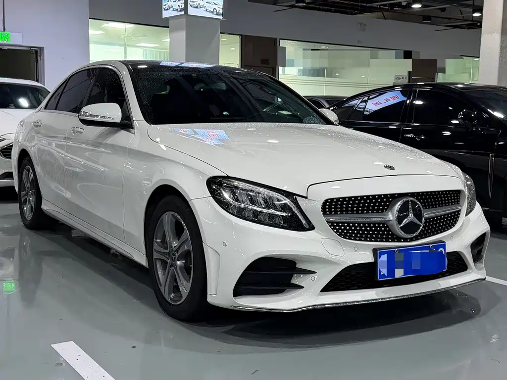 Mercedes-Benz C-Class — миниатюра 3