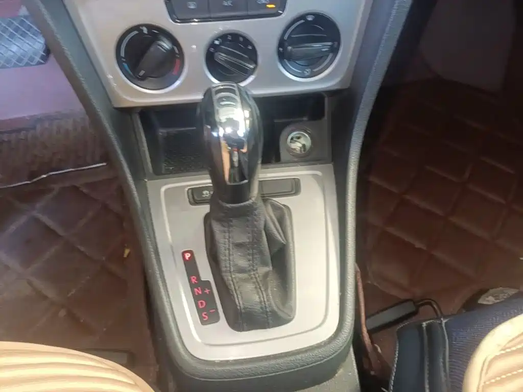 Volkswagen Lavida — миниатюра 19