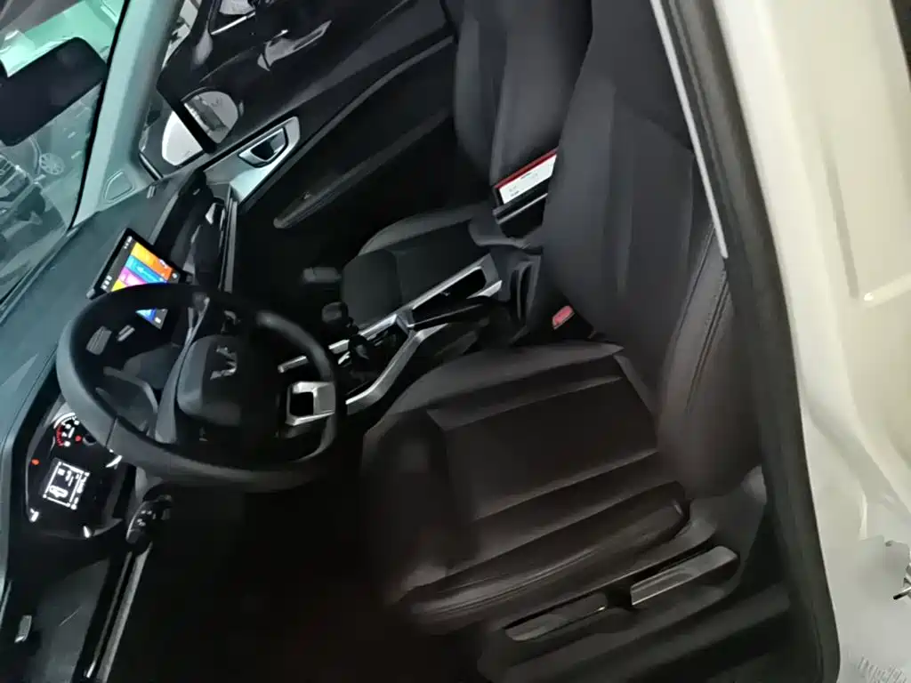 Wuling Jiachen — миниатюра 15