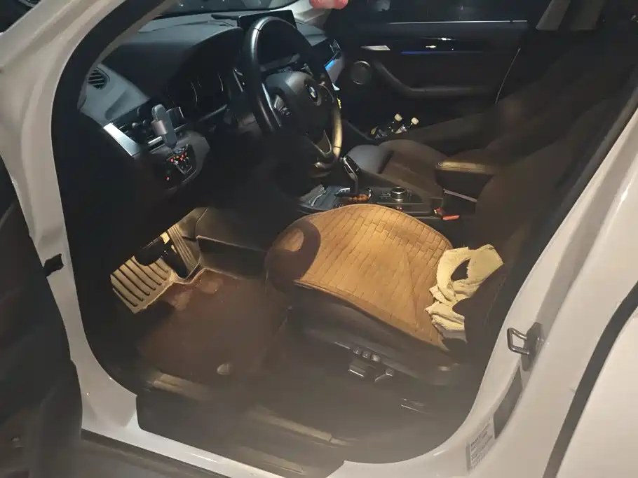 BMW X1 — миниатюра 9