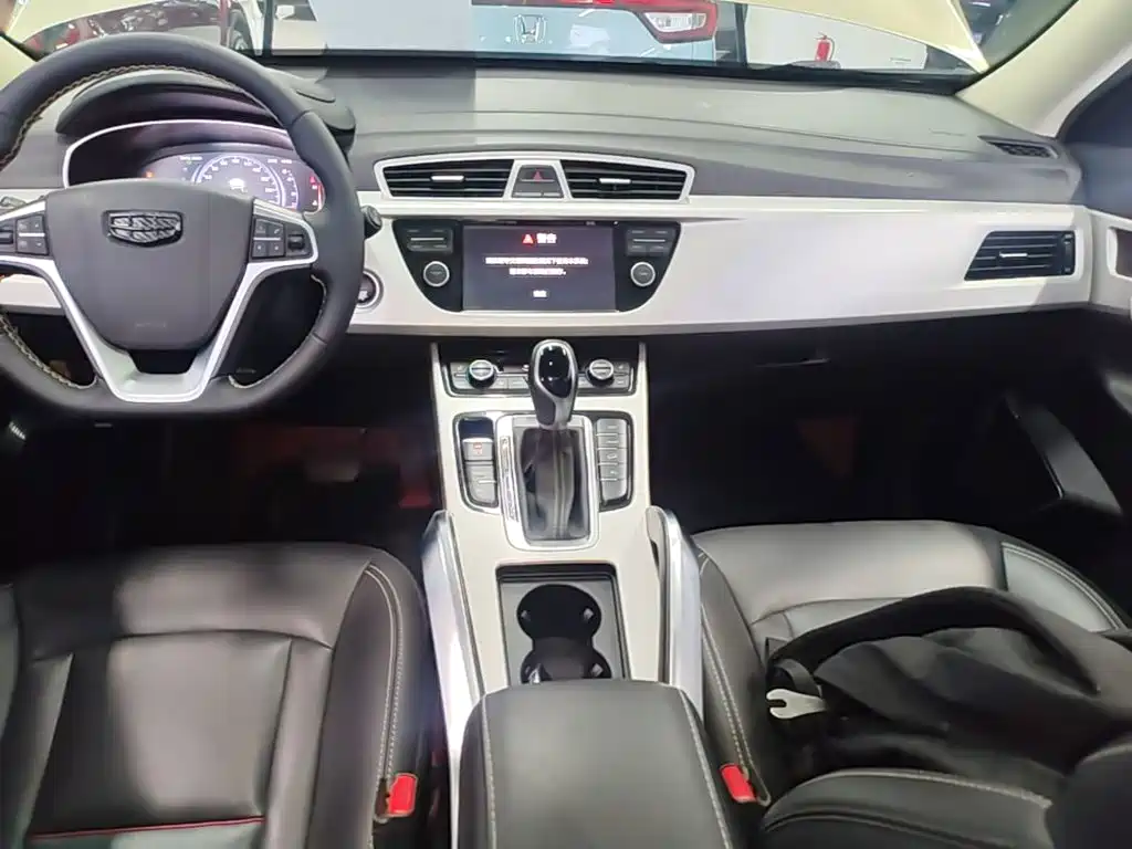 Geely Boyue — миниатюра 13