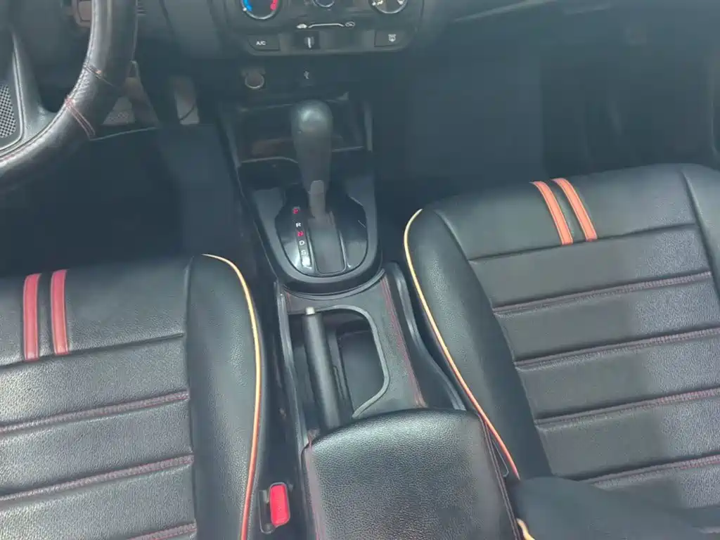 Honda Fit — миниатюра 14