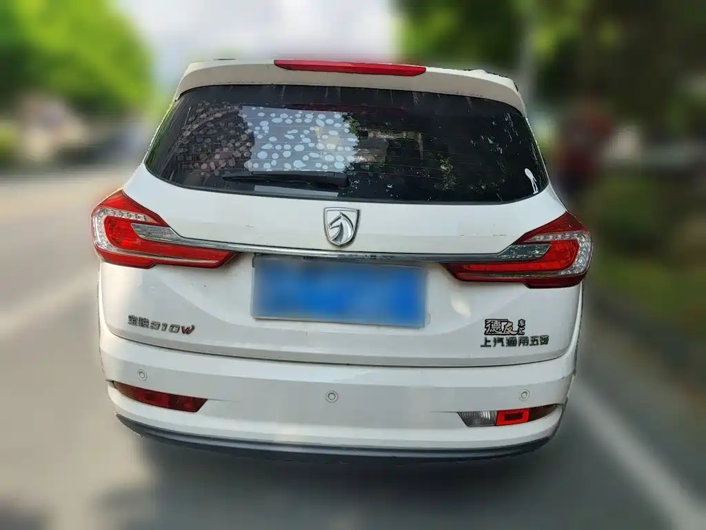 Baojun 310W — миниатюра 3