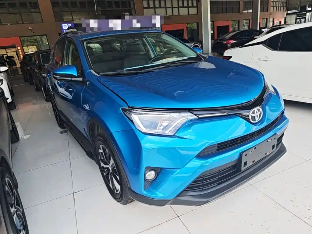 Toyota RAV4 — миниатюра 4