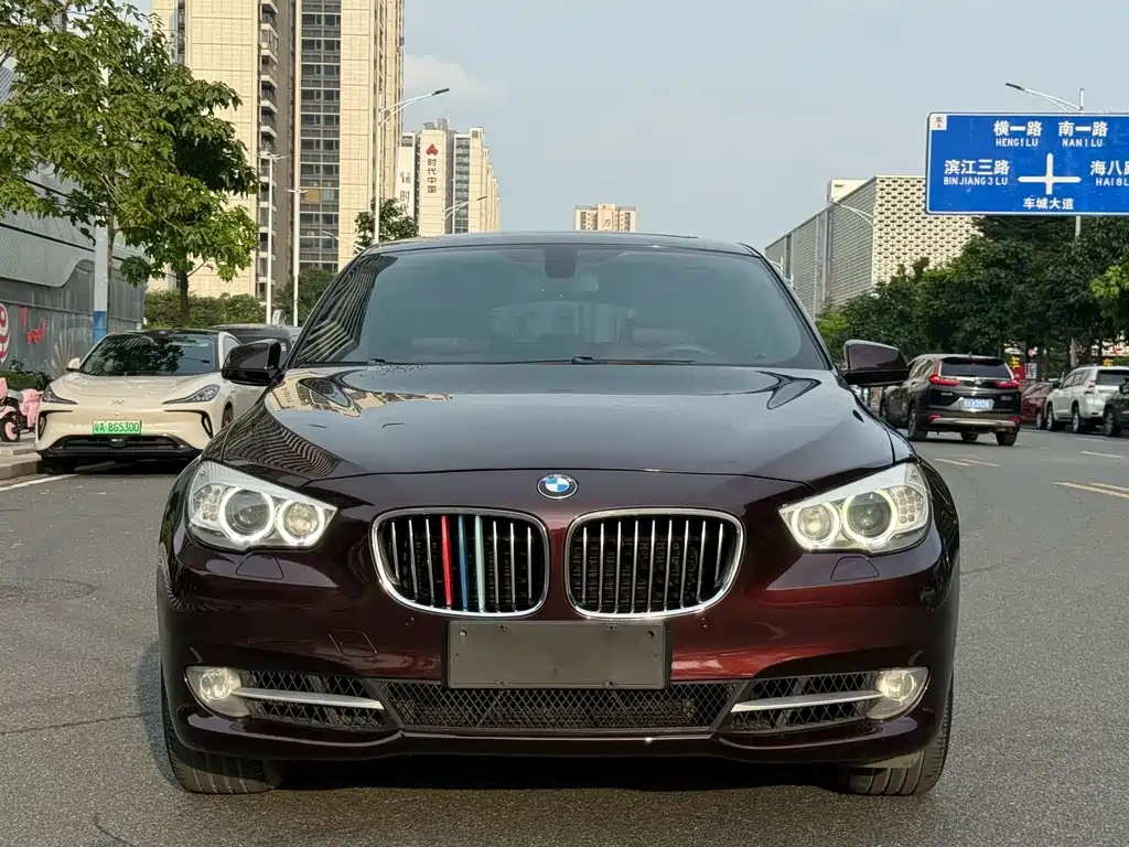 BMW 5 Series GT — миниатюра 2
