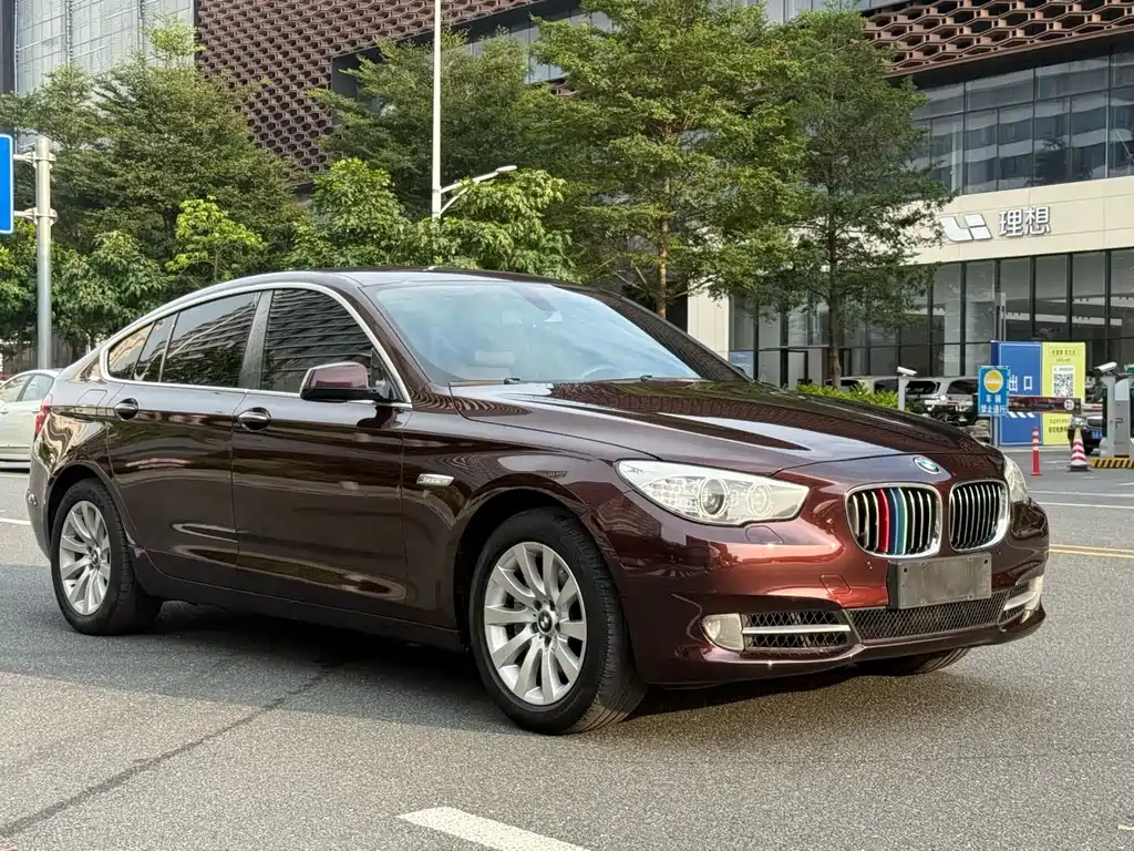 BMW 5 Series GT — миниатюра 3
