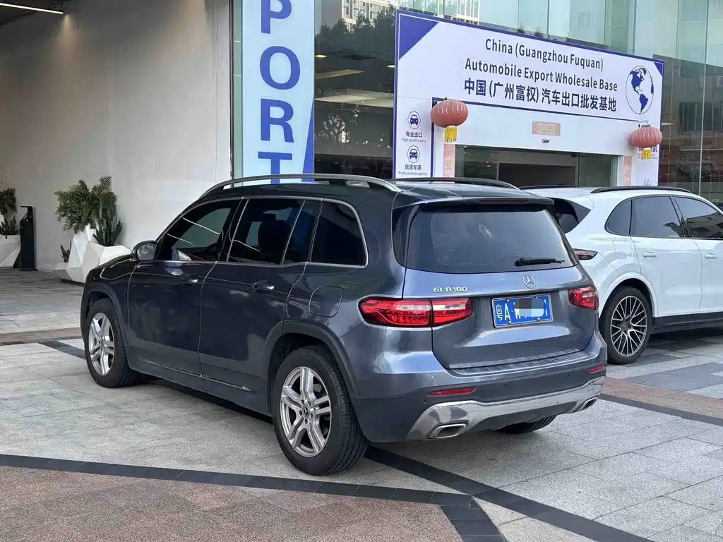 Mercedes-Benz GLB — миниатюра 3