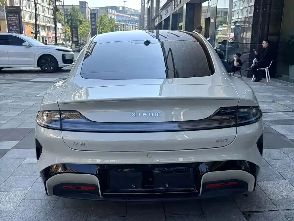 Xiaomi SU7 — миниатюра 8