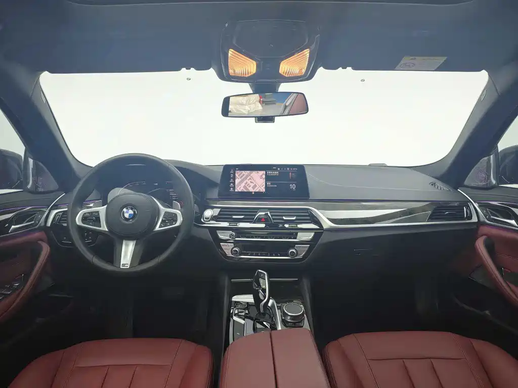 BMW 5 Series — миниатюра 13