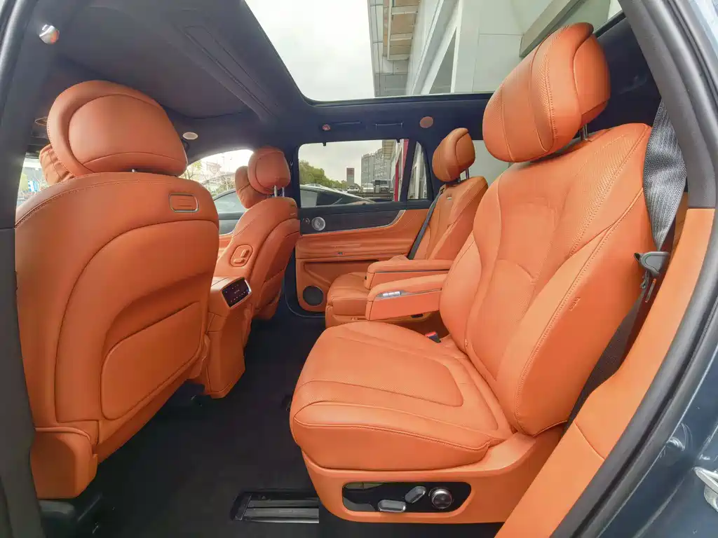 AITO ASK THE WORLD M9