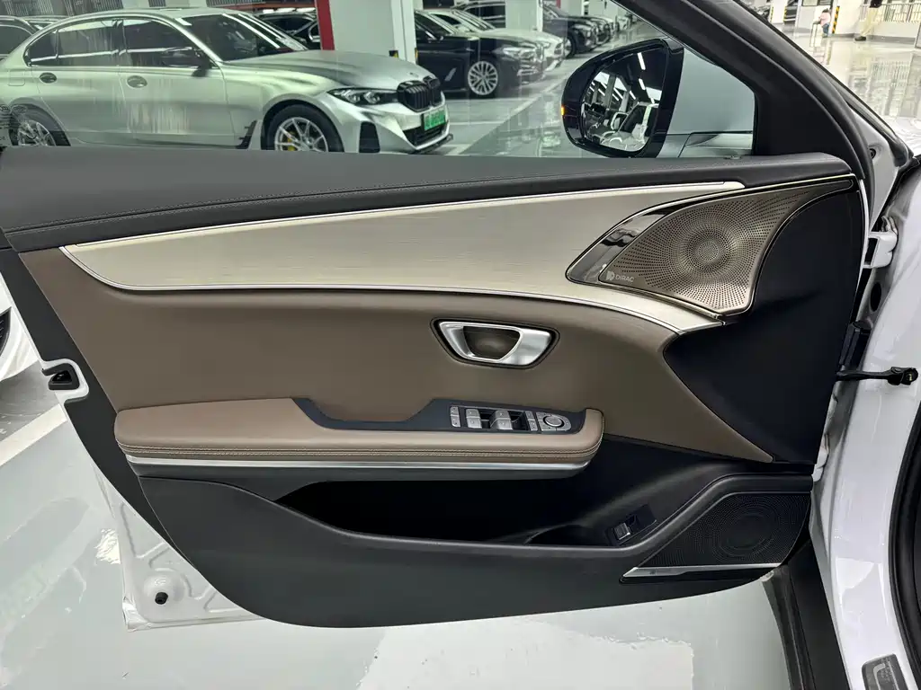 BYD Han — миниатюра 9