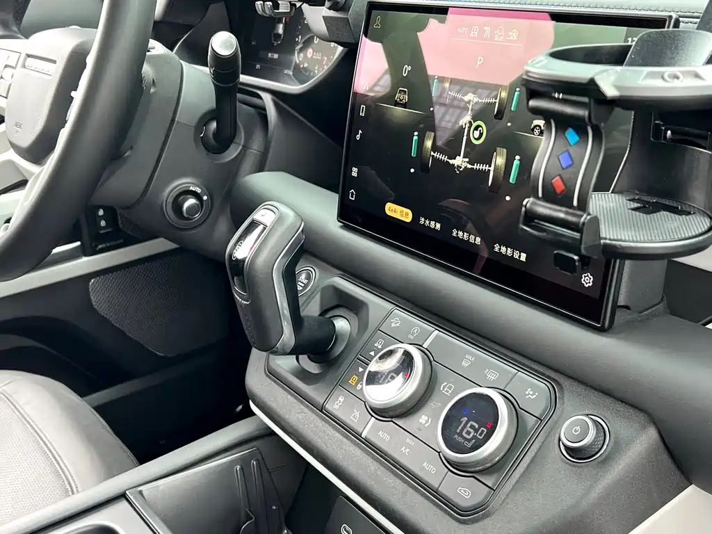 Land Rover Defender — миниатюра 15