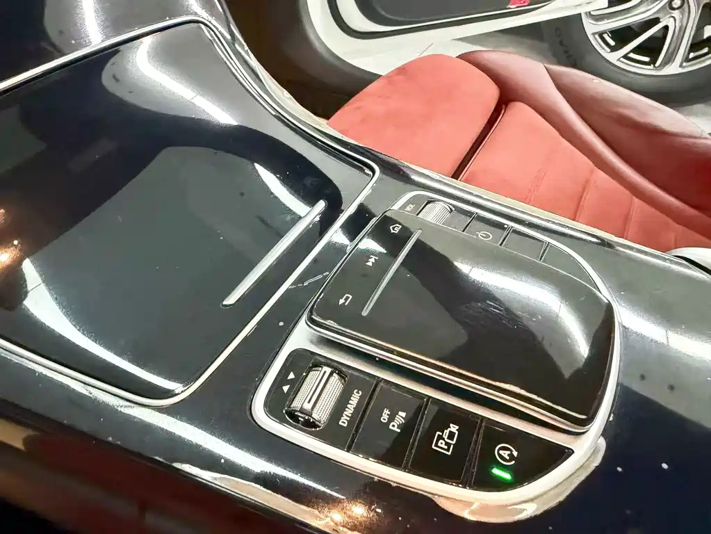 Mercedes-Benz C-Class — миниатюра 12