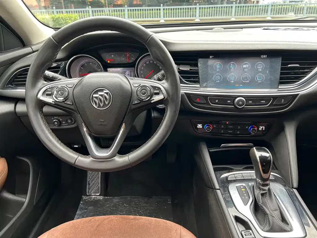 Buick Regal — миниатюра 10