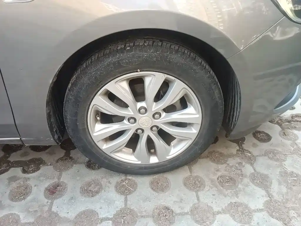 Buick Excelle — миниатюра 8