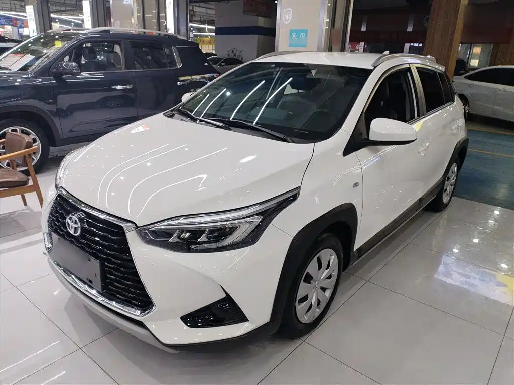 Toyota Yaris L 2022