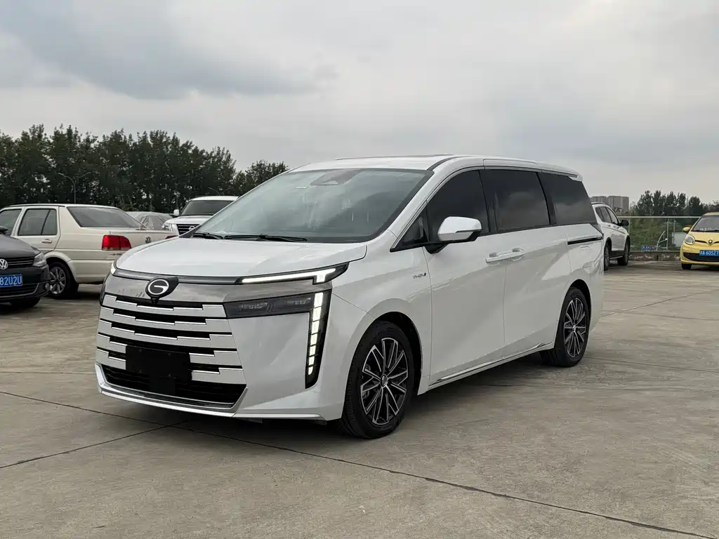 GAC Motor Trumpchi E8 PHEV