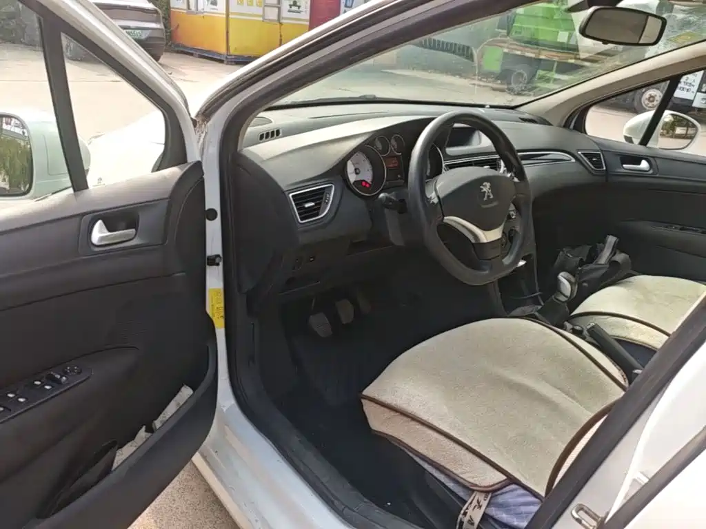 Peugeot 308 — миниатюра 16